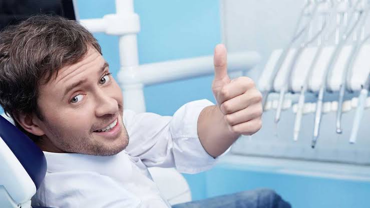 cum-ingrijesti-un-implant-dentar